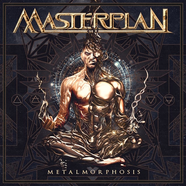 Obal alba Masterplan Metalmorphosis s postavou v meditativní póze a zlatým logem kapely